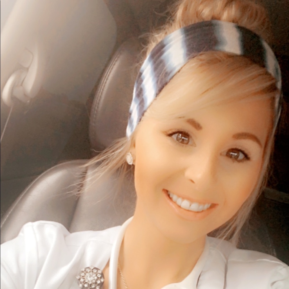 Meet your Posher, Jessica